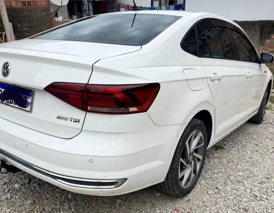 VOLKSWAGEN VIRTUS 1.0 200 TSI HIGHLINE AUTOMÁTICO VOLKSWAGEN VIRTUS 1.0 200 TSI HIGHLINE AUTOMÁTICO